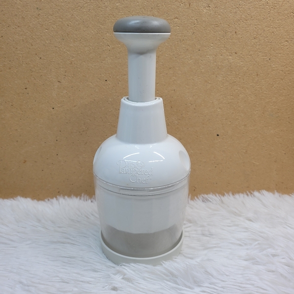 Pampered Chef Food Chopper - Picture 2 of 3